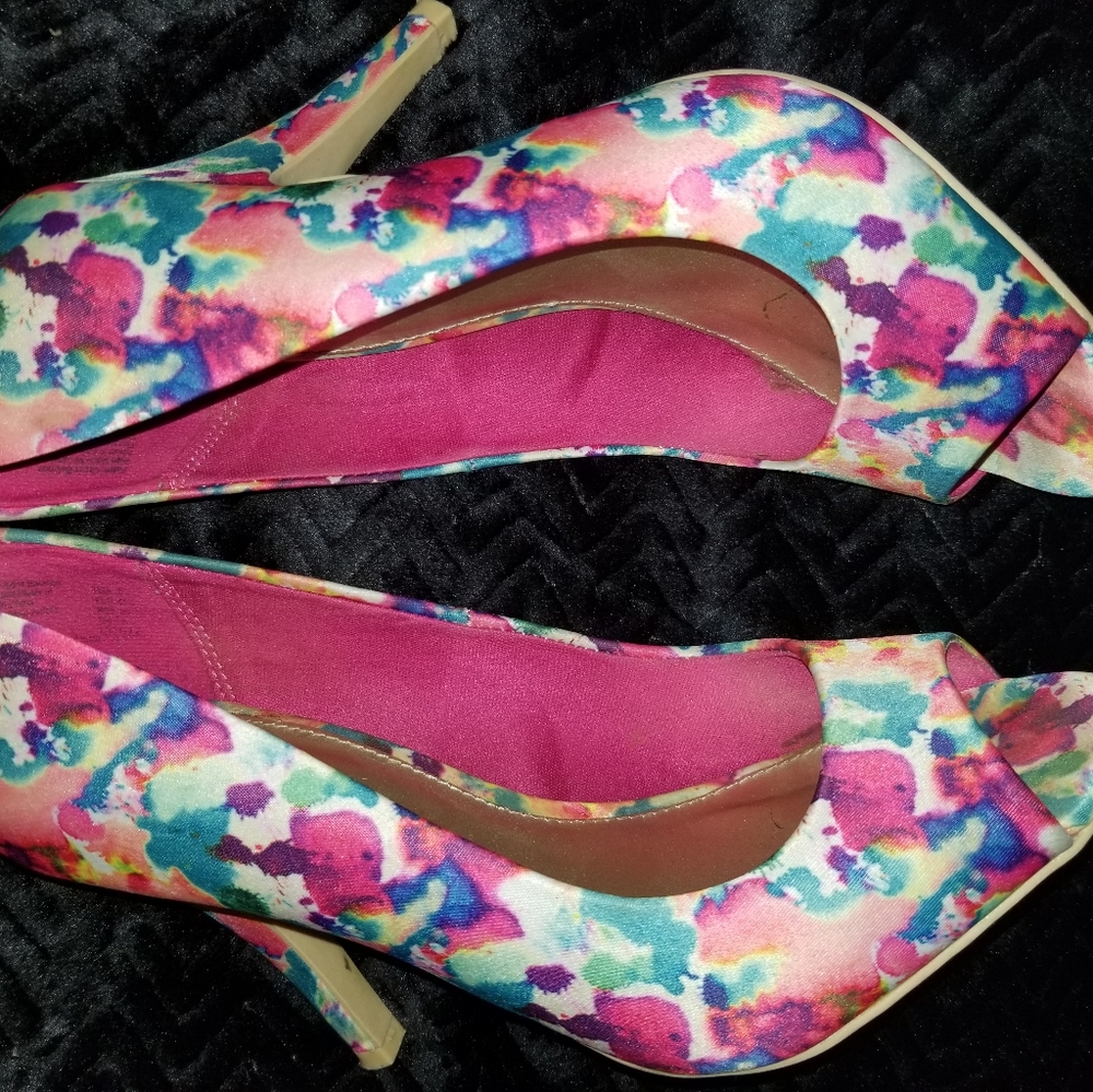 Size 9.5 Christian Siriano floral heels